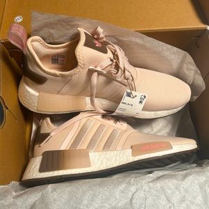 Adidas NMD_R1 women’s running shoes Quartz/Strata/Pop
